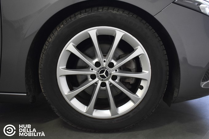 MERCEDES-BENZ A 180 d Automatic Sport